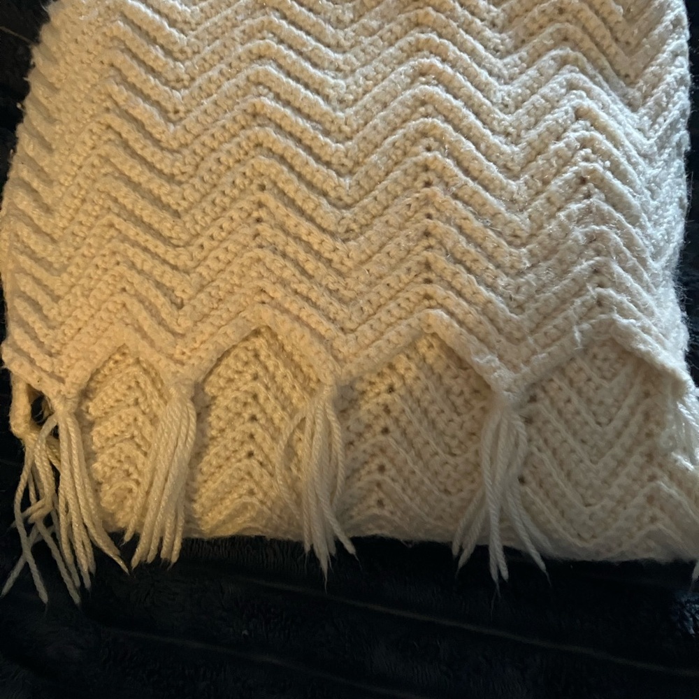 Cream Chevron Knit Blanket